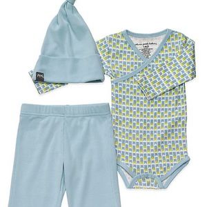 NWOT petunia pickle bottom set